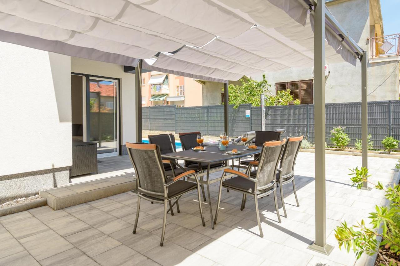 Appartement New, Private Heated Swimming Pool, Free Parking, Trogir Centar Extérieur photo