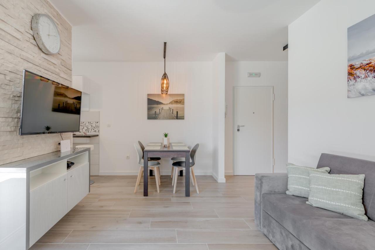 Appartement New, Private Heated Swimming Pool, Free Parking, Trogir Centar Extérieur photo