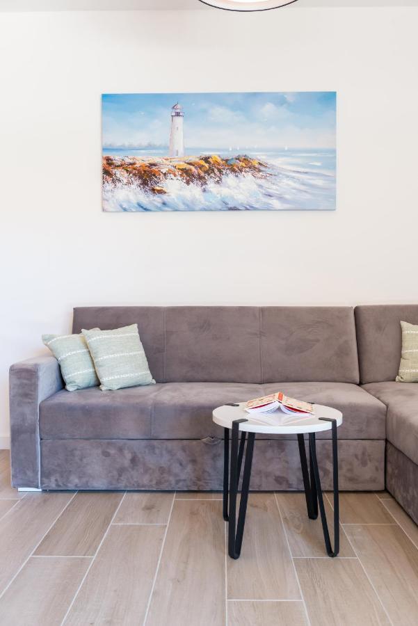 Appartement New, Private Heated Swimming Pool, Free Parking, Trogir Centar Extérieur photo